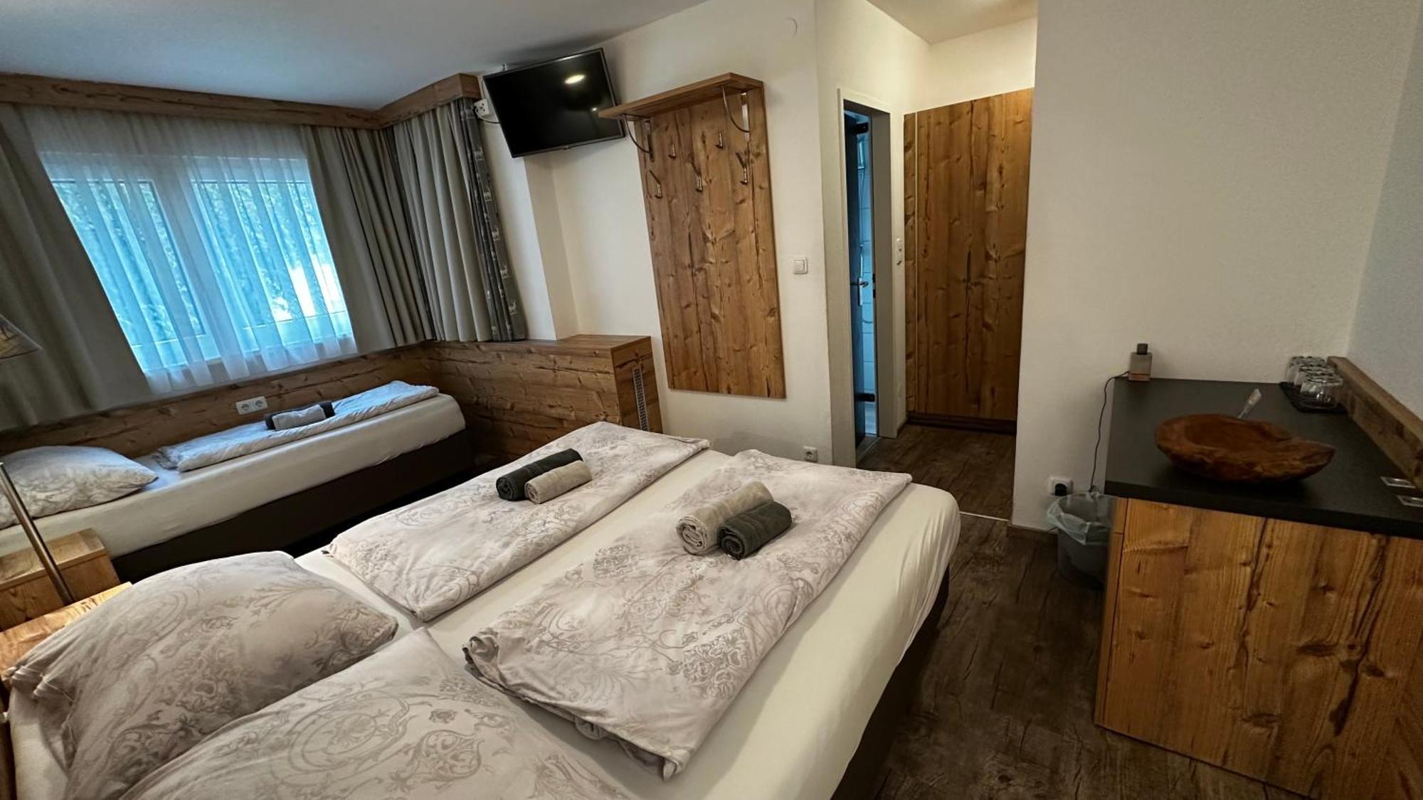Dreibettzimmer